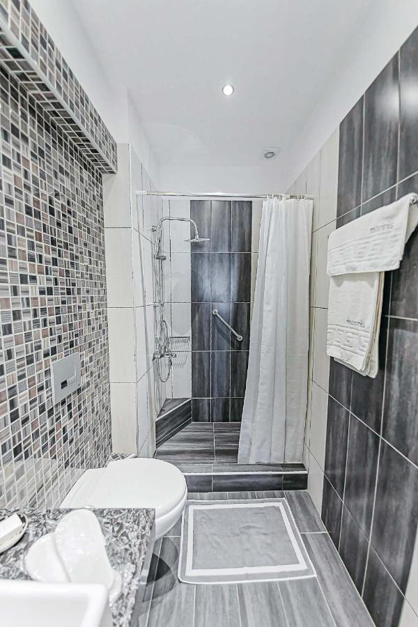 Marinis Boutique Rooms Nea Iraklitsa Exterior photo